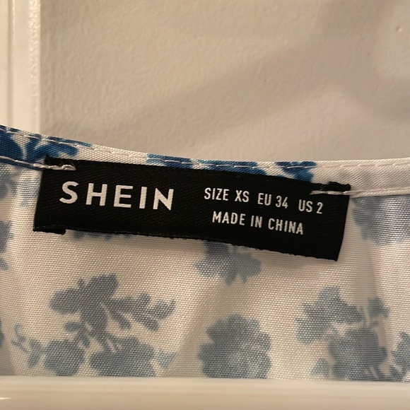 SHEIN Floral Print Ruffle Hem Shirred A-Line Dress - Picture 5 of 6